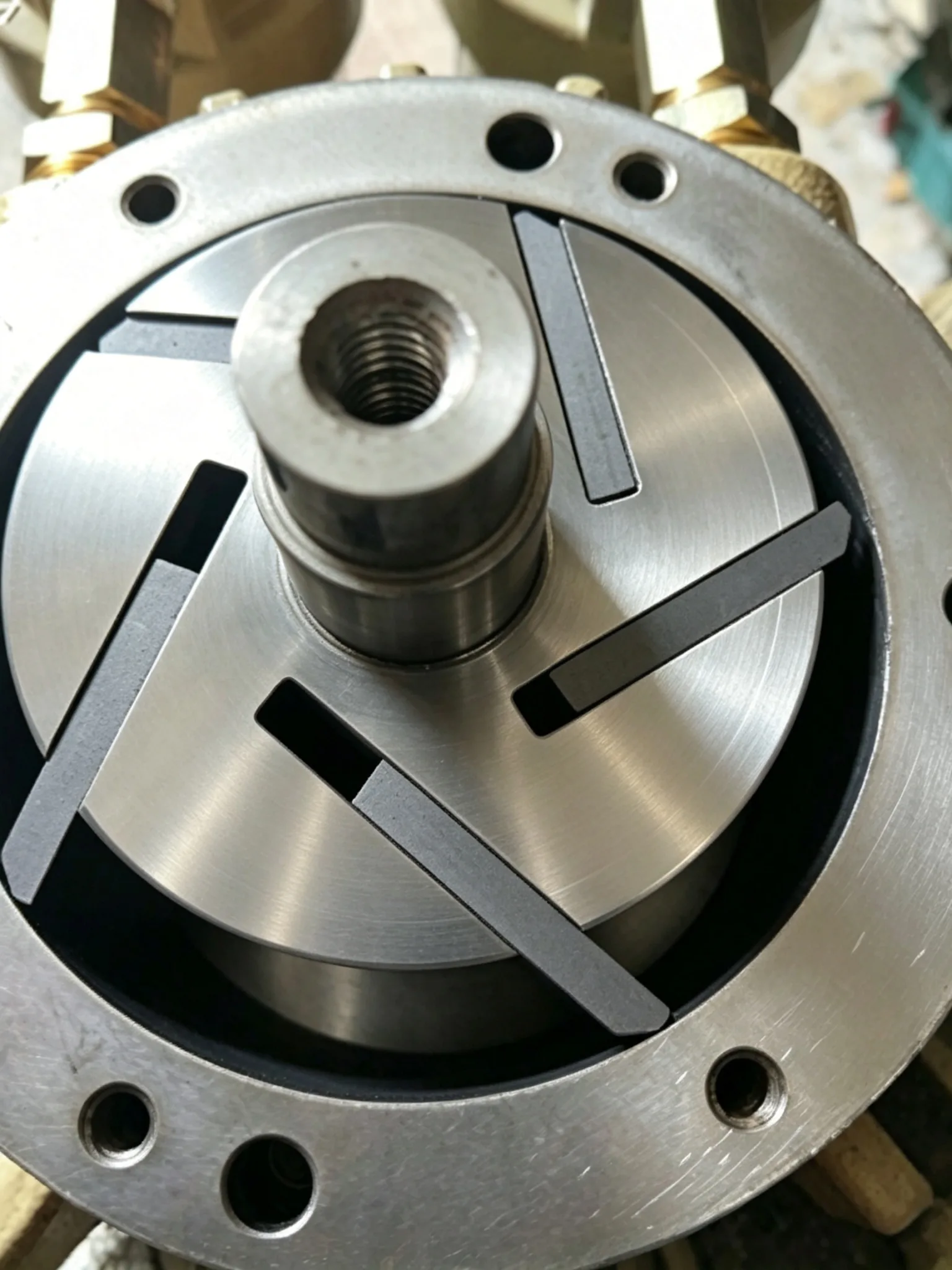 Continuous improvement - rust-resistant rotor for graphite rotary vane pumps